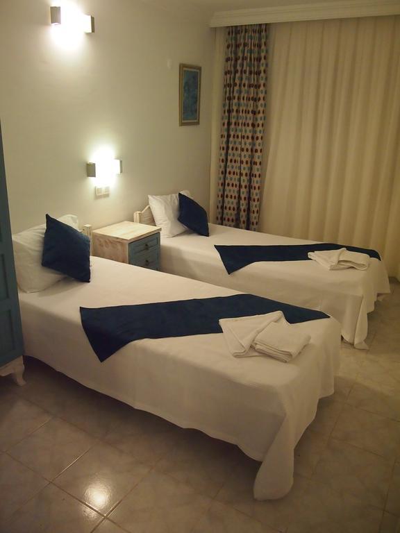 Ozcem Apart Aparthotel Fethiye Bagian luar foto